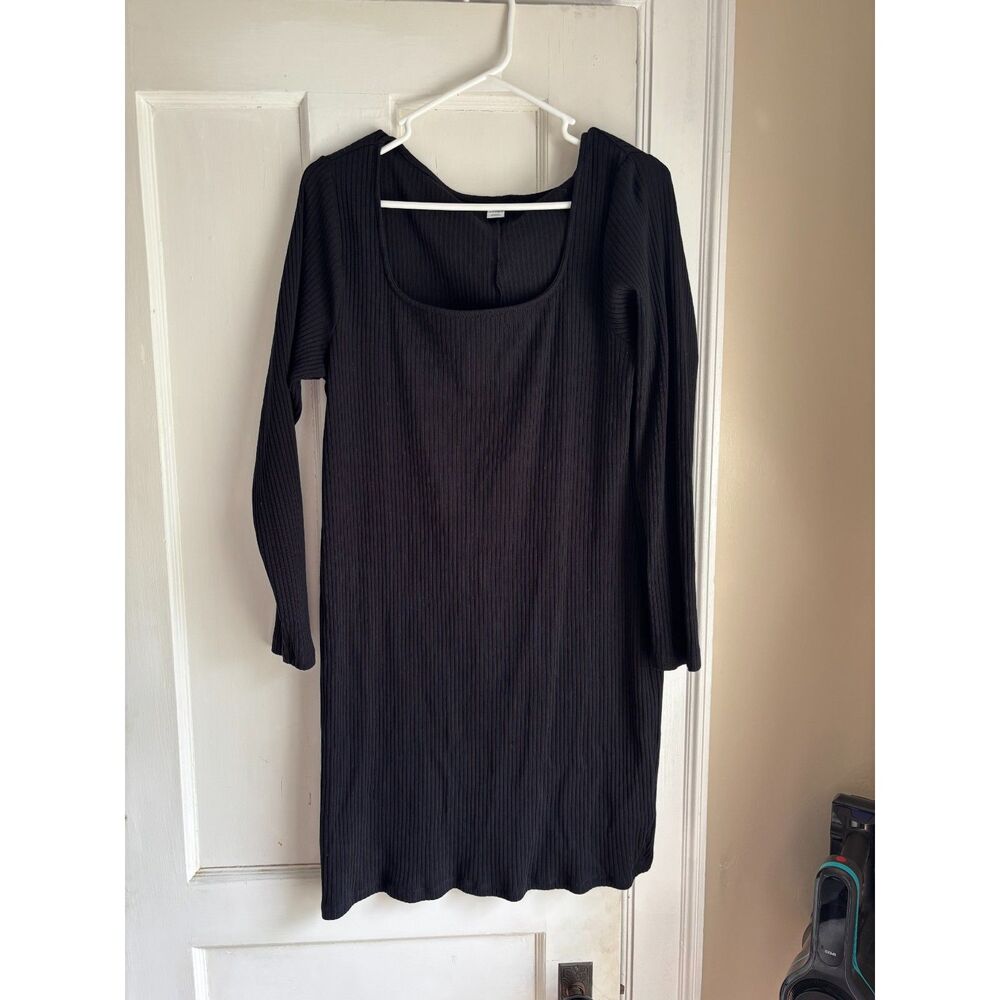 long sleeve black dress